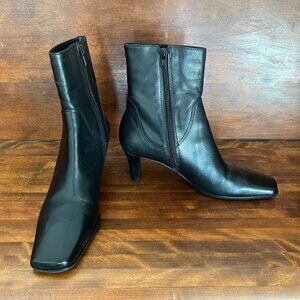 diba Women's Black Leather Heeled Boots Zipper Booties Size 7M